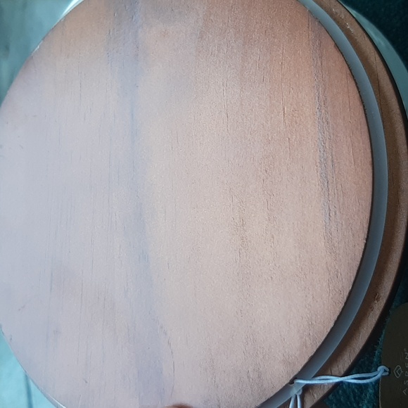 White Snowflake Embossed Candle - Picture 7 of 7